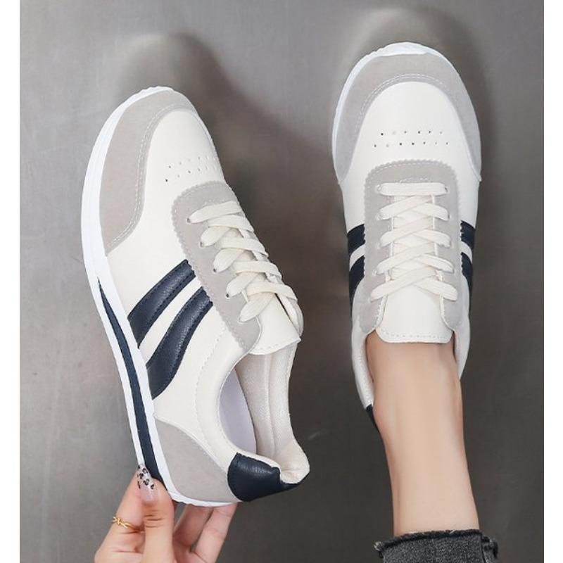 New Women Casual Walking Shoes Flat Lace Up Leather Flat-Bottomed Female Sneakers Vulcanized Shoes Plus Size 42