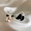 Asymmetry Flower Leaf Earrings For Girls Imitation Pearl Stud Earrings Temperament Elegant Women's Earrings Party Ear Zircon