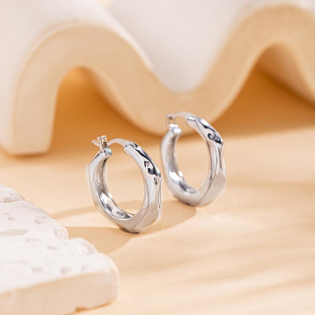 1 Pair Irregular Round Huggie Earrings Minimalist Unique Personal Ear Accessories Suitable for Daily Casual