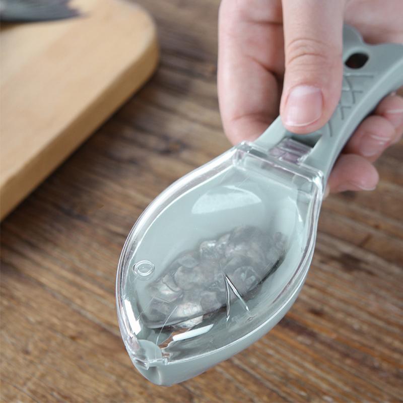 1PCS Plastic Fish Scales Scraper Fish Skin Brush Scraping Fishing Scale Brush Graters Remove Fish Knife Cleaning Peeler Scaler Scraper