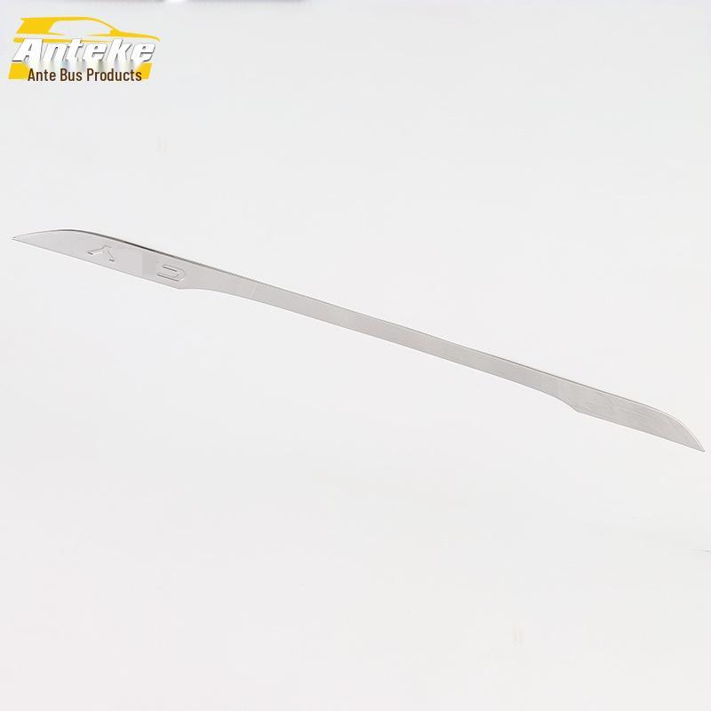 Universelle Heckklappenverkleidung: Heckklappen-Zierleiste, Kratzschutz für Stoßstange für 15 Automodelle.