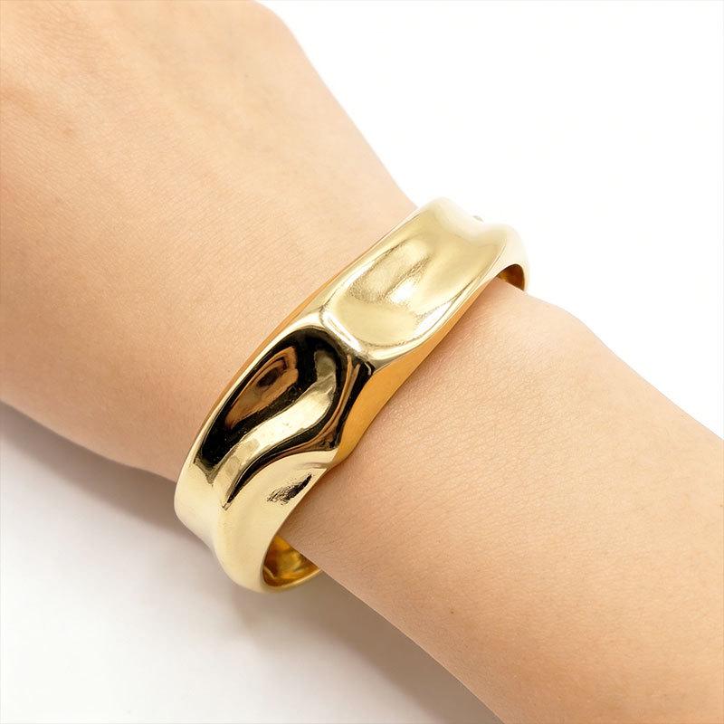 Elegant European-American Irregular Smooth Gold Alloy Bracelet