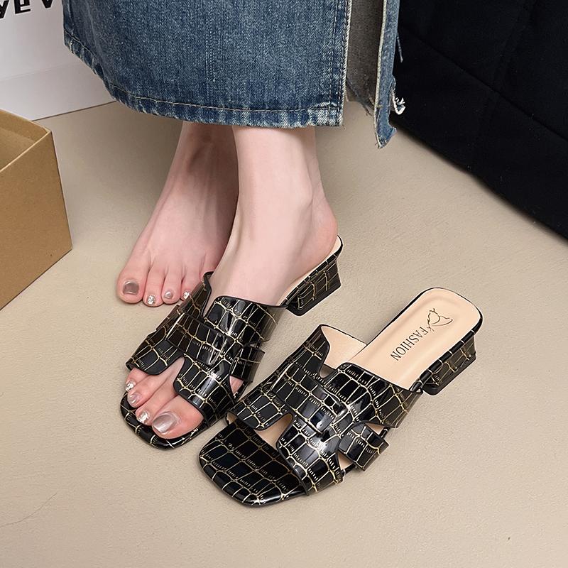 Fashion 2025Women Sandals Square Heels Elegant Summer Slippers Outdoor Square Head Leather Female Slides