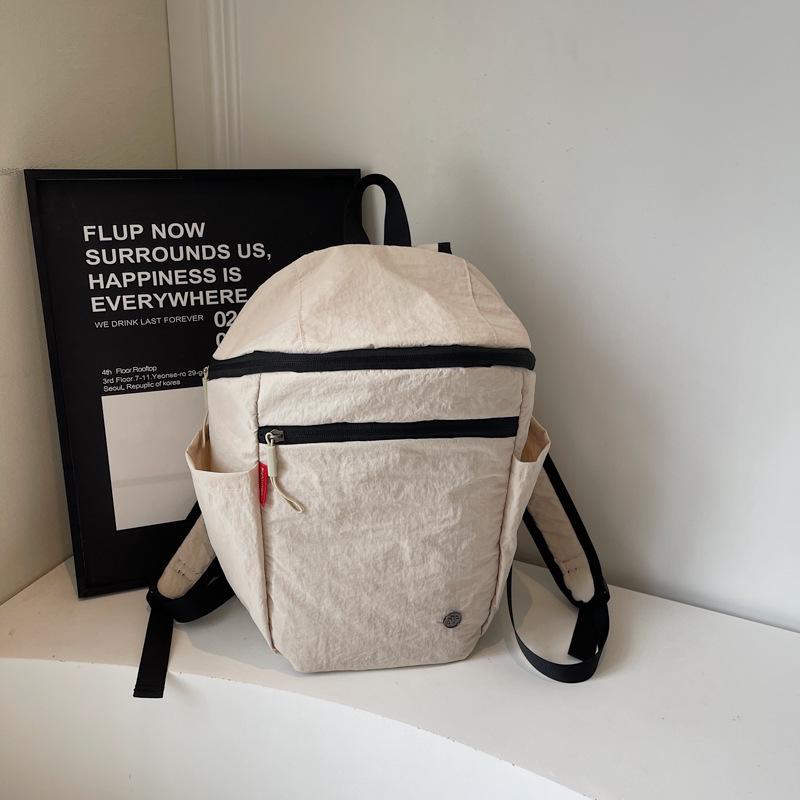 New Outdoor Leisure Schoolbag Women's Mountaineering Sports Lightweight Small Backpack Going Out Niche Lightweight Backpack