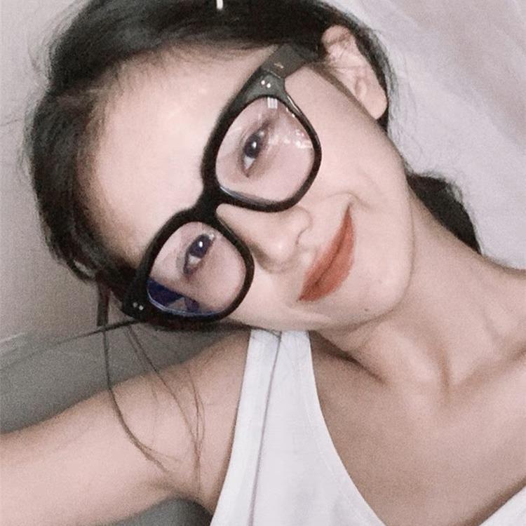 Trendy Thick Frame Anti-Blue Light Glasses: Unisex Japanese-Korean Style, Large Square Frame, Essential for Myopia