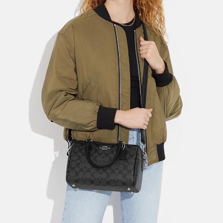 Coach Rowan 25 Klassische Monogramm Reißverschluss Beschichtetes Canvas und Leder Aktentasche Handtasche Schultertasche Umhängetasche Mittelgroße Damen Taschen Schwarz CH280-SVTSQ