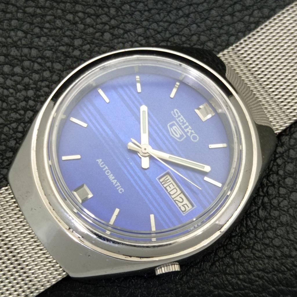 JAPAN 7009A VINTAGE SEIKO 5 AUTOMATIC MENS BLUE COLOR DIAL WATCH A701374-5