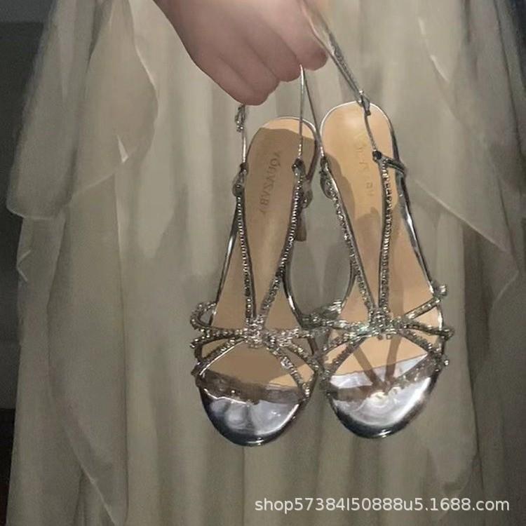 

Baotou sandals women wear high-heeled sandals women s summer new models are not tired, pointed feet French large size wide feet high heels 35 серебряный