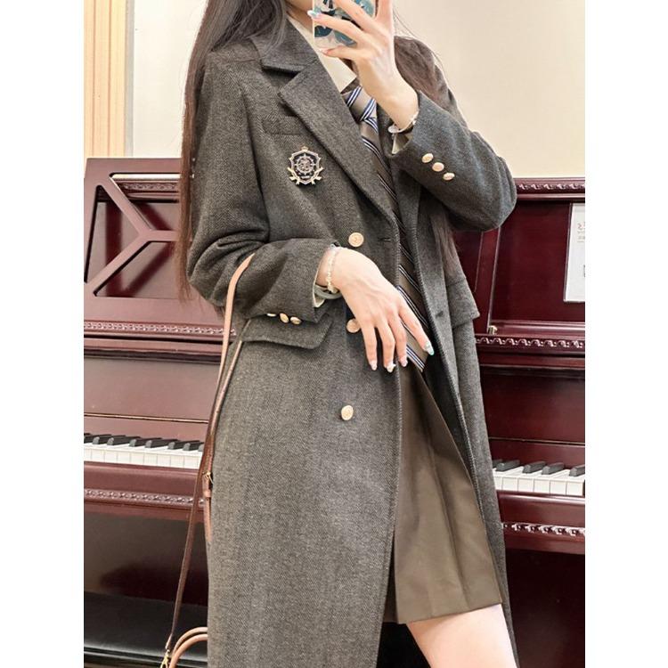 High-end Grey Long Coat for Women, Vintage Double-breasted Long Sleeve Outerwear
