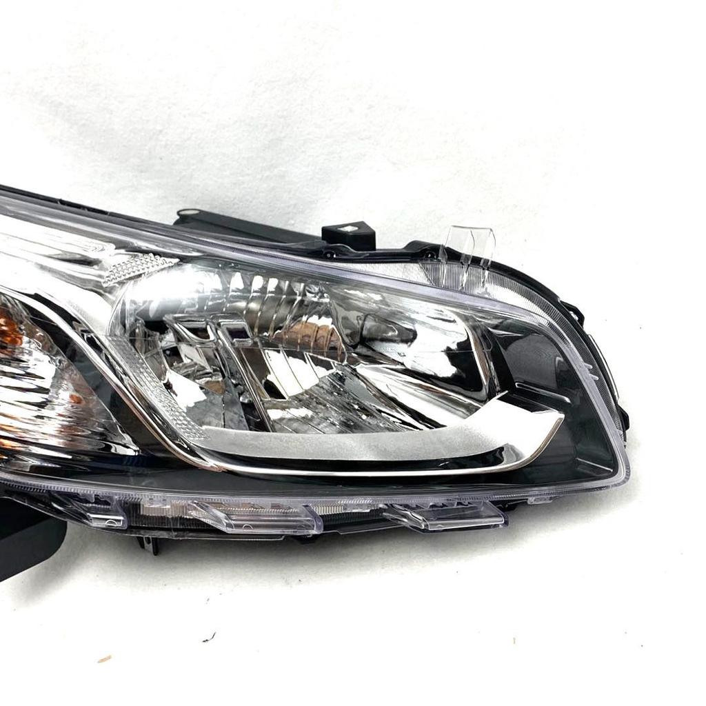 Compatible Headlight Assembly for 2015-2016 Chevrolet Cruze Classic