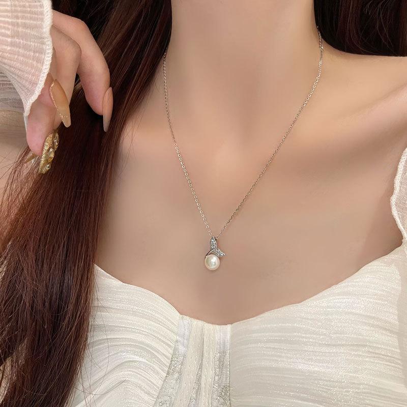 Full Diamond Fish Tail Pearl Necklace, Elegant, Light Luxury, High-end Collarbone Chain, New Year Trend