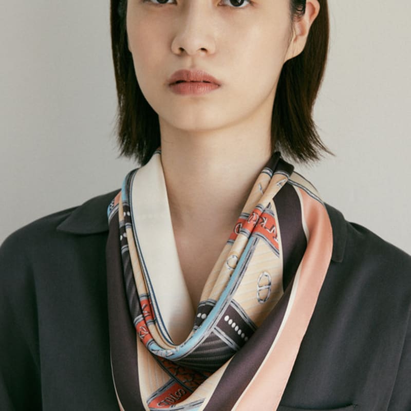 Saint Luxure Silk Petite Square Marron SL21FMSMR