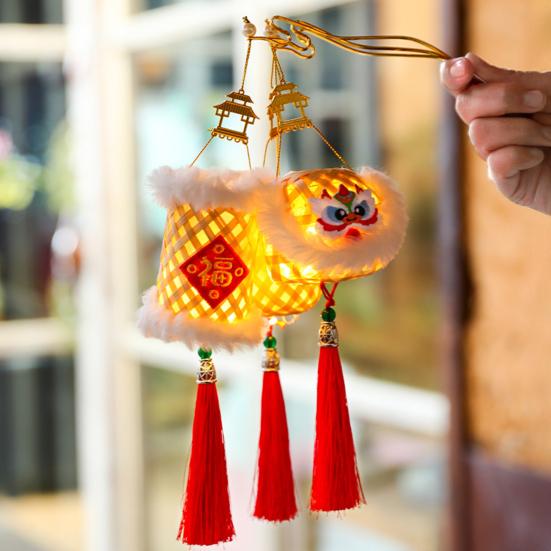 DIY Bamboo Hand-Woven Lantern Handcrafted Traditional Chinese Palace Handheld Lantern for Mid-Autumn Festival New Year Home Party Decor
