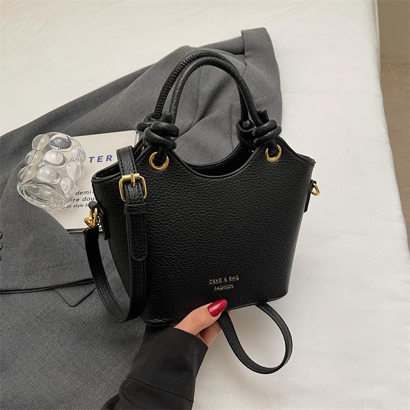 

Hand carry fashion bucket bag women s shoulder bag 2025 new simple casual portable messenger bag 23*9*17