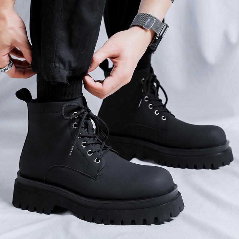 Fashion 2025 New Lace Up Motorcycle Boots Casual Shoes British Style Side Zipper Botas  High Quality Winter Plush Mens Business Boots