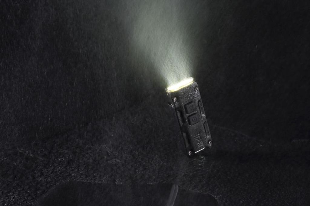 NITECORE TIP SE Key 700 with Two OSRAM P8 LEDs Light, Lumens, (Black)