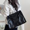 Versatile Retro-Textured Large-Capacity Commuter Tote: Square Handbag, Shoulder, and Crossbody Bag for Students
