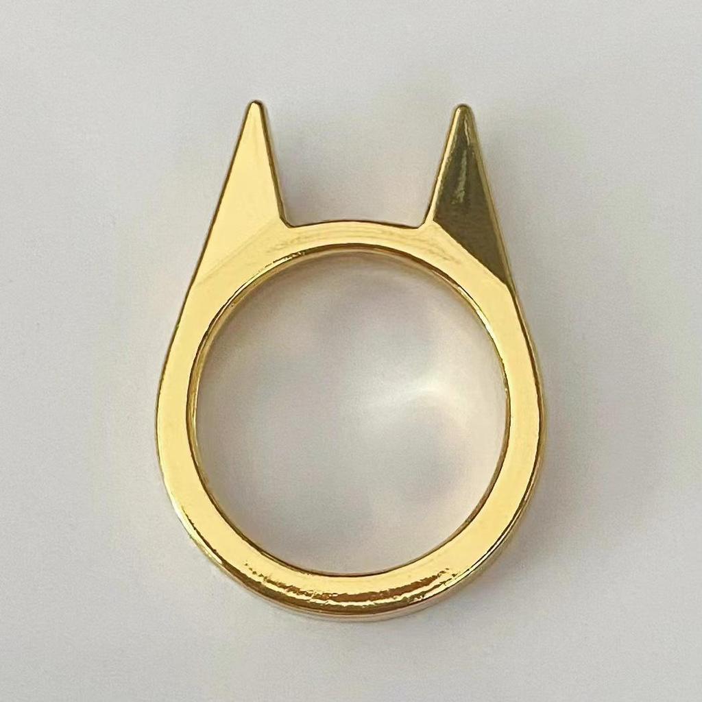 Cat Ear Self-Defense Ring: Multifunctional Jewelry for Window Breaking & Outdoor Protection