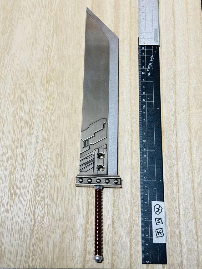 30cm White Buster Sword FF Final Fantasy Sword Mini Weapon Keychain Accessory Figure Doll Display ps4 ps5 Anime Game PC Computer Alloy Toy Metal