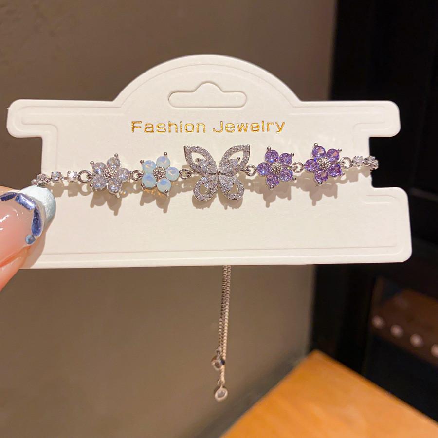

Butterfly Jewelry Bracelet With Zirconia Copper Material For Elegant Womens Accessories срібний