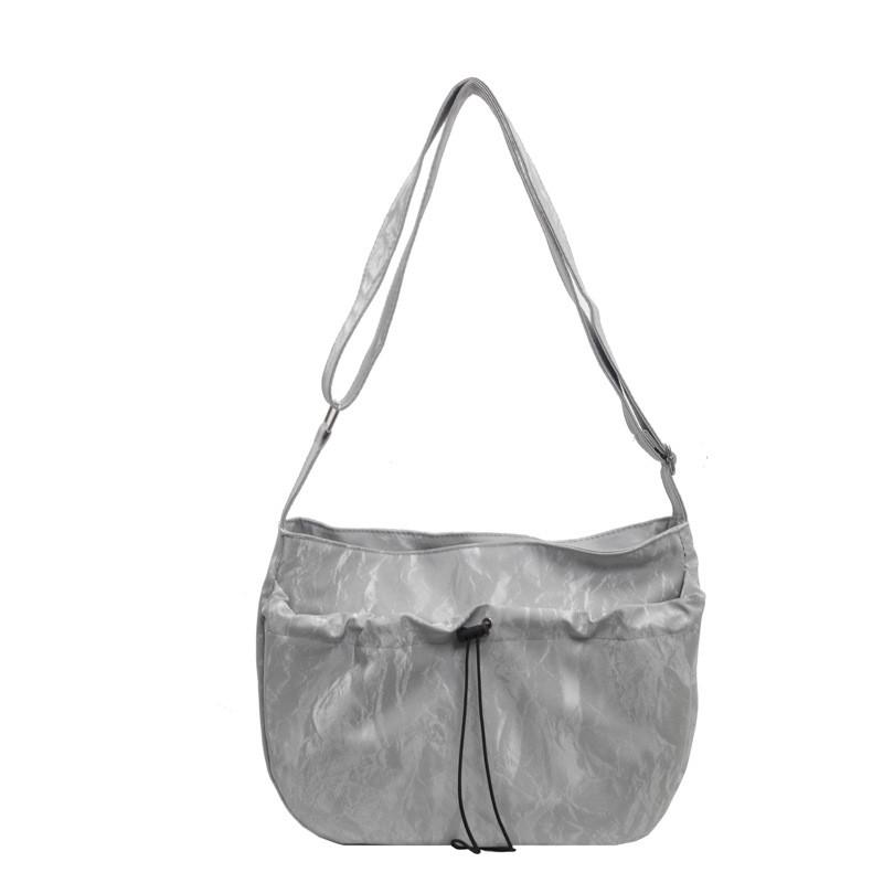 Stylish And Modern Canvas Tote Bag For Women With Large Capacity Perfect For Daily Use