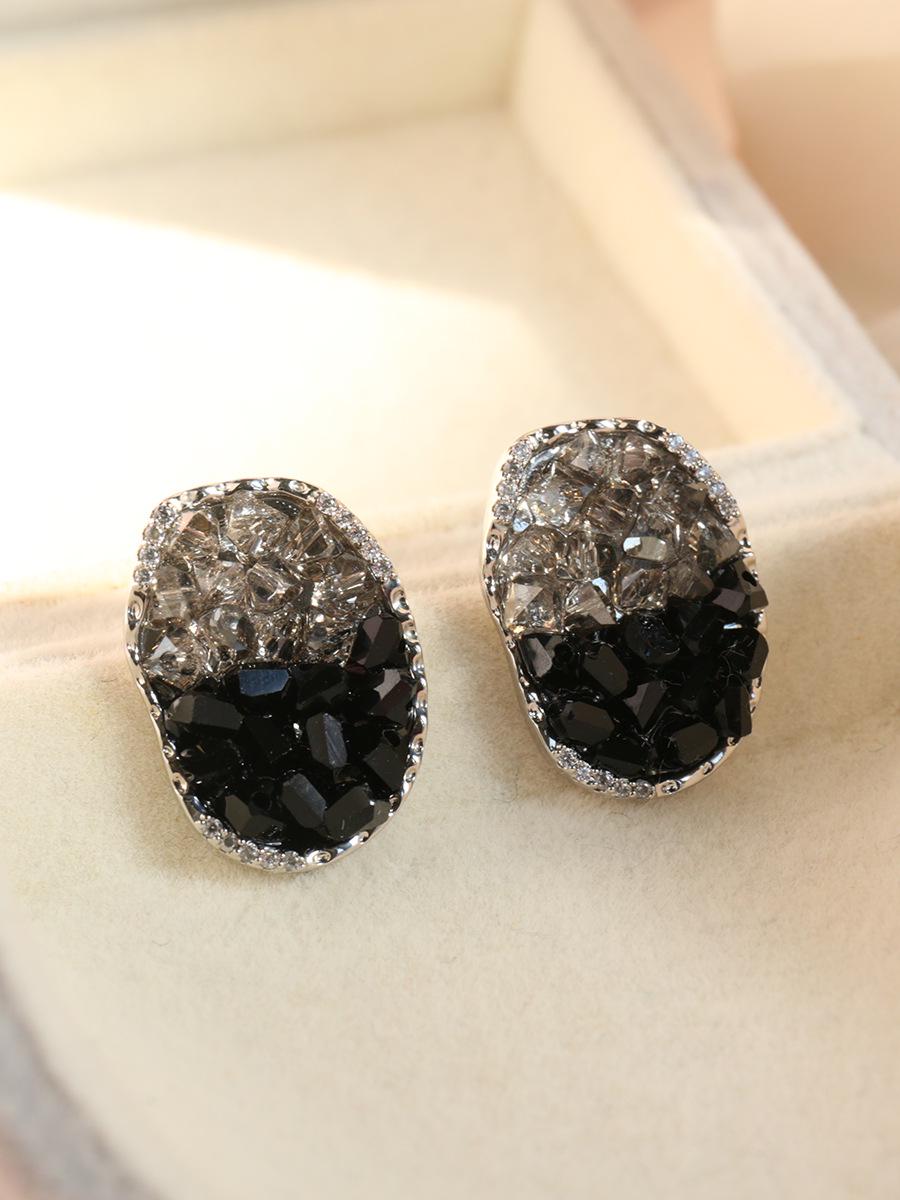 

Серьги из циркония с черной морской солью — нишевый дизайн в гонконгском стиле с текстурированными трехмерными кристаллами для женщин