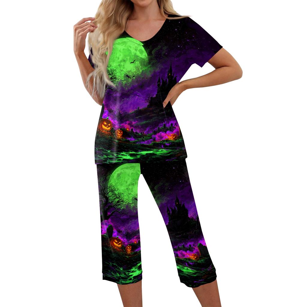 Women Two Piece Set Halloween Print Short Sleeve Top and Capri Pants Casual Lounge Wear Set for Daily Use and Seasonal Events