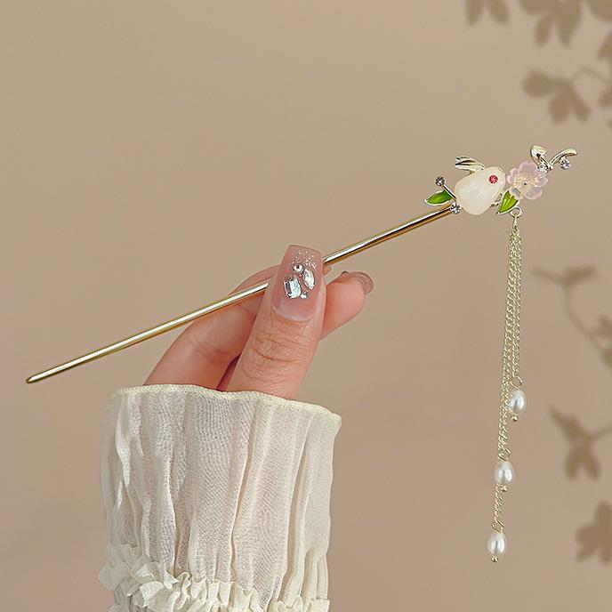 Four Seasons Chinese Tassel Hairpin: Ancient Style Hanfu with Fresh Pearl and Jiangnan Classical Cheongsam Hair Accessory