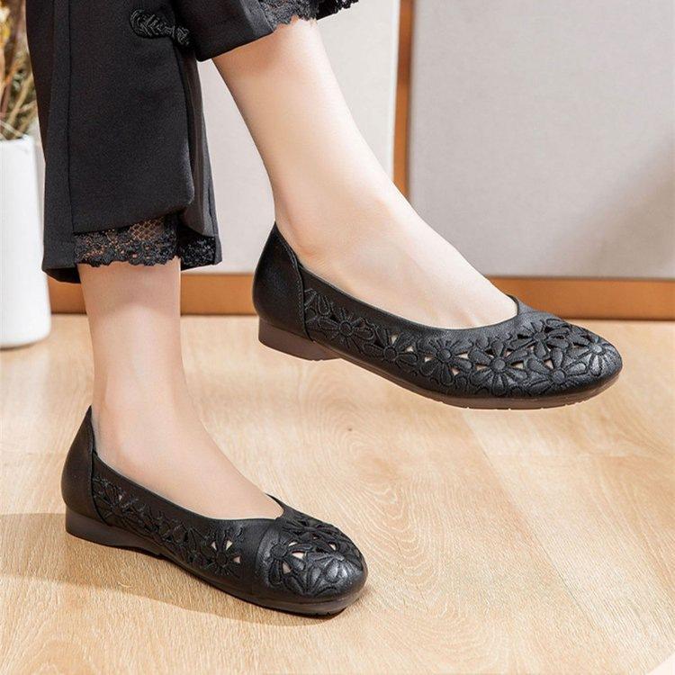

Mom sandals summer new middle-aged women s shoes hollow breathable hole shoes shallow mouth comfortable beef tendon sole non-slip leather shoes 35