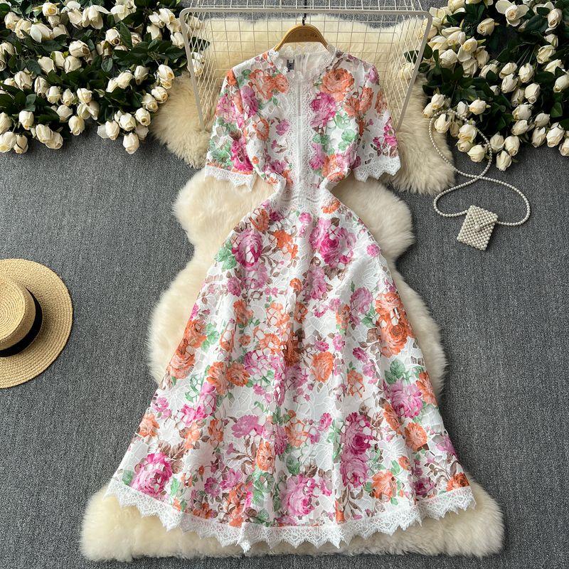 Classy Women's Clothing 2024 Summer New Arrival French Elegant Retro Lace Patchwork Printed Waist-Controlled Elegant Dress Dress