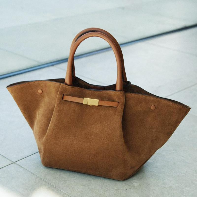Exquisite Retro Large Capacity Wing Dumpling Tote and Crossbody Bag