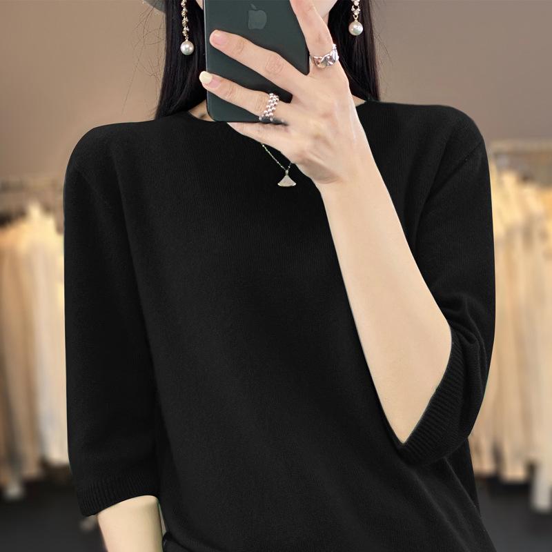 

Женский вязаный свитер свободного кроя однотонный - Круглый вырез, рукав до локтя Small