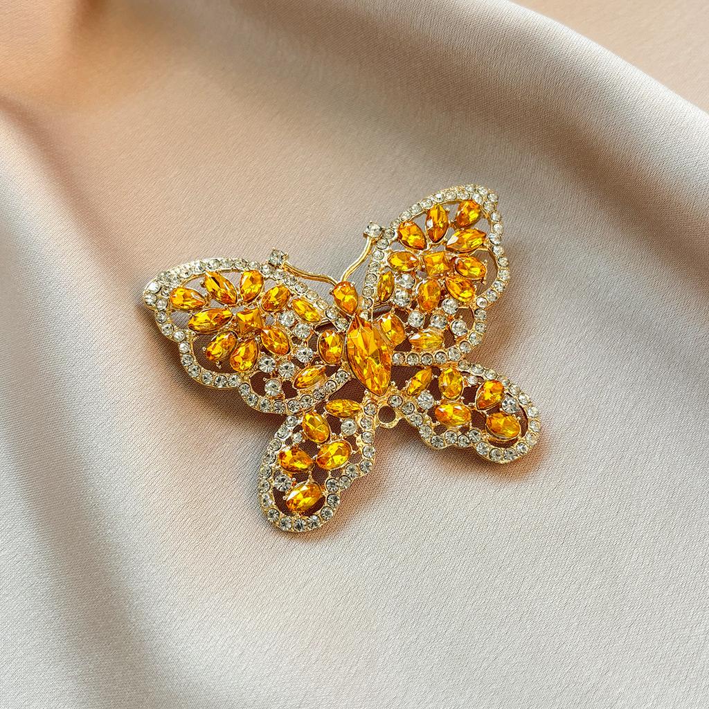 Elegant Crystal Butterfly Brooch Pin for A Fashionable Suit Jacket - Butterfly Brooch for The Chest.