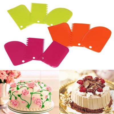 Teigschaber, Zuckerguss, Fondant, Kuchendekoration, schlicht, glatt, gezackte Kante, Spatel, Backen, Gebäck
