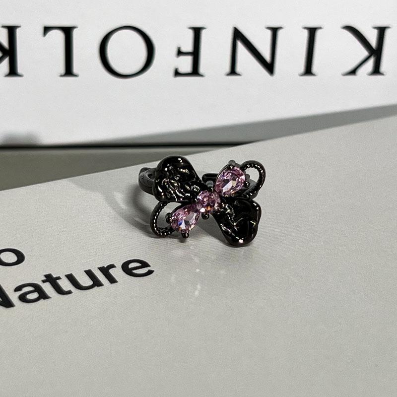 Sweet and cool butterfly dark wind thorn love pink diamond butterfly open ring female niche design sense tide and index finger ring