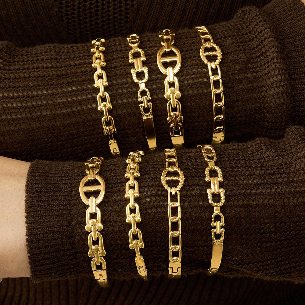 18K Gold Plated Horseshoe Buckle Bracelet for Women, 316L Stainless Steel, Colorfast, Simple and Elegant Design.