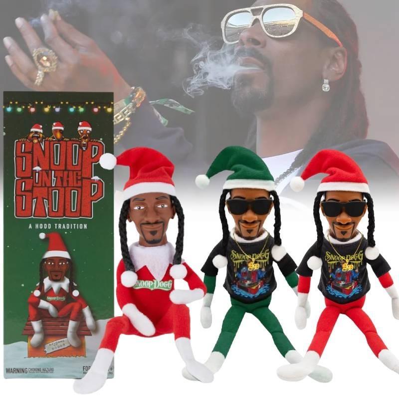 Decorazione Unica Elfo di Natale Snoop su una Veranda per Amanti dell'Hip Hop in Stili Colorati