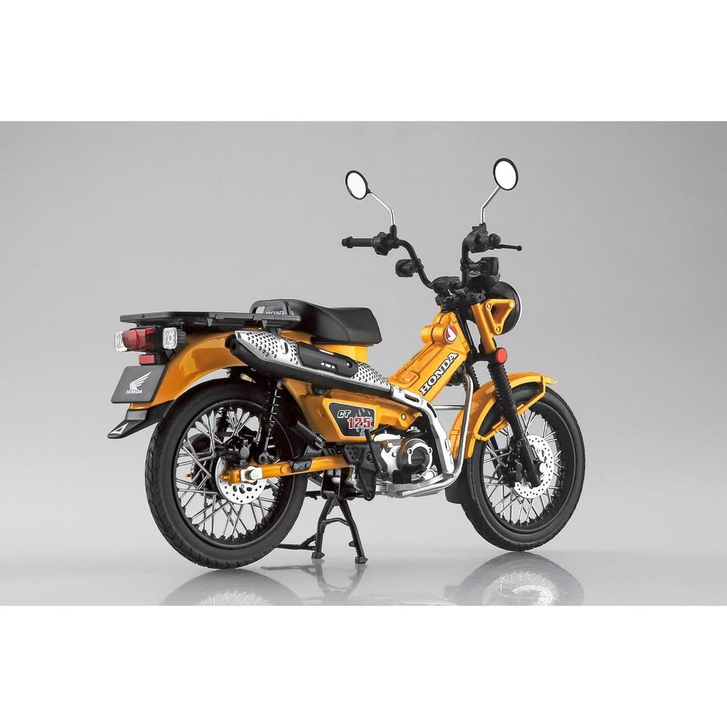 Aoshima Skynet Honda CT125 Hunter Cub Motorcycle 1/12 Scale Turmeric Yellow