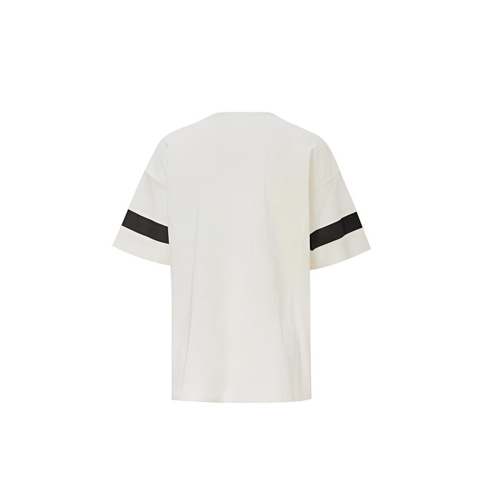 Converse T Shirts Women's White Crew Neck Moderate Straight Fit 10018928-A02