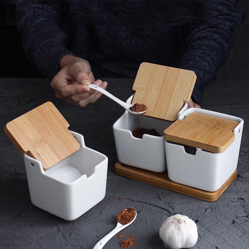 Simple Ceramic Seasoning Jar Bamboo Lid Spice Jar With Spoon Kitchen Sugar Salt Spices Storage Box Household Container
