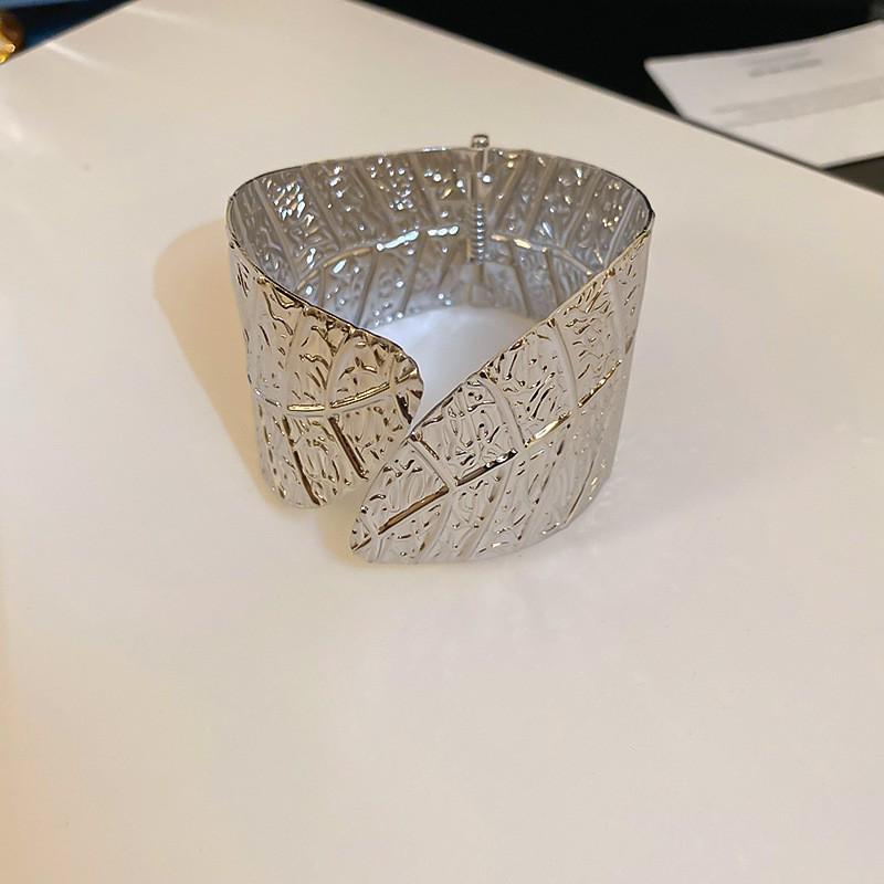 Minimalist Metal Grid Bracelet - European & American Fashion Niche, High-end Style Hand Jewelry