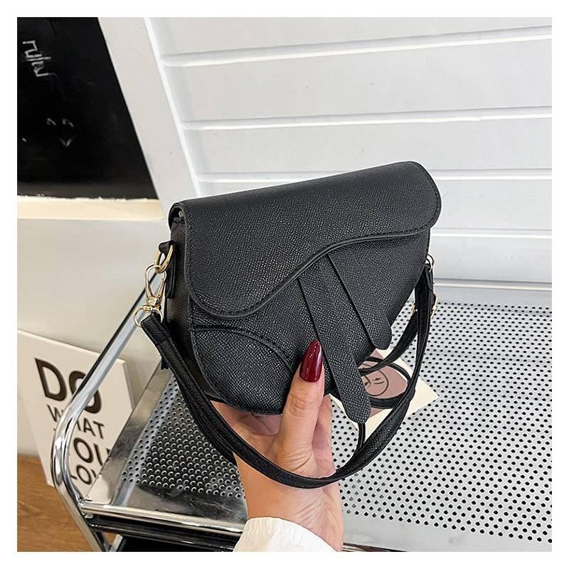 Urban Chic Satteltasche Für Damen 2024 Mode Mit Synthetischem Leder In Klassischem Schwarz