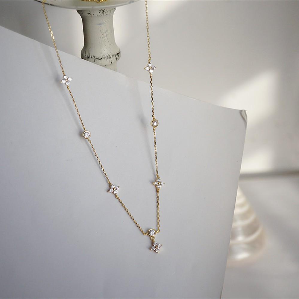 Elegant S925 Sterling Silver Water Drop Necklace - Women's Luxury Niche Design Choker with a Simple, Trendy Style.
