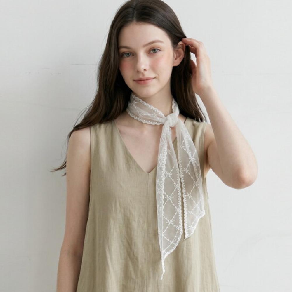 Karra Pure Lace Scarf A6m0652