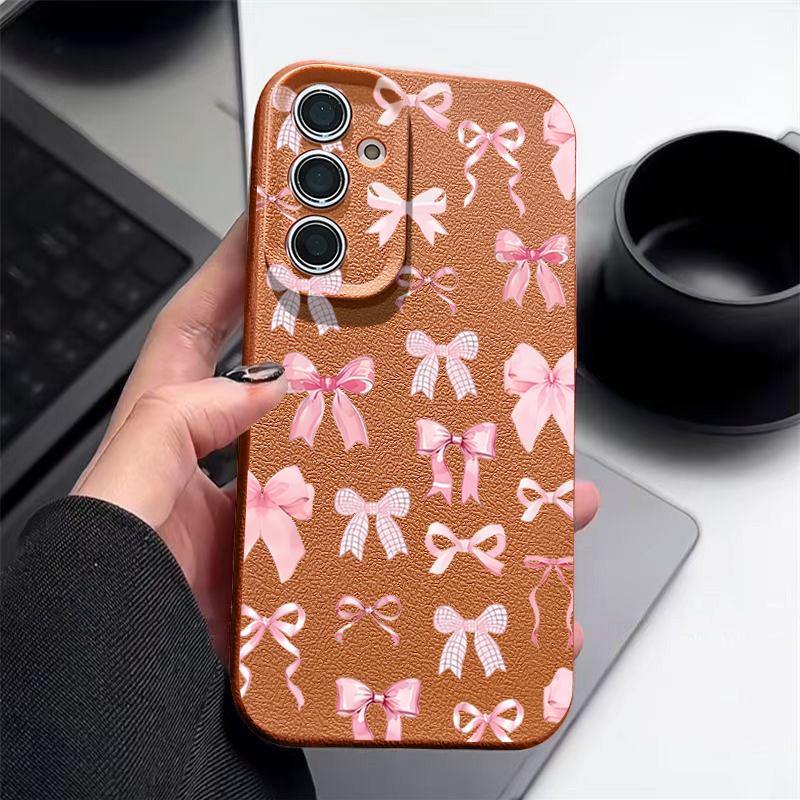 Stoßfeste schlanke Handyhülle mit rosa Schleifendruck für Samsung S25 S24 FE S23 Ultra S22 A56 A36 A16 A55 A26 A35 Ledertextur TPU Weiche matte Bumperabdeckung