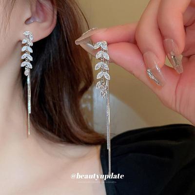 Silbernadel Koreanischer Zirkon Weizentassel Ohrstecker: Elegante, High-End Modeaccessoires für Damen.