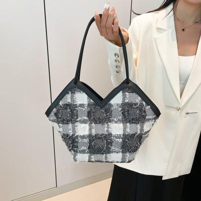 Popular Niche Design Bags, Autumn New Tote Women's Bags, Beautiful Shoulder Bags, Portable Bucket Bags