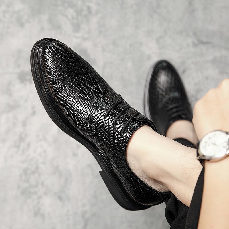 Business Shoes For Men Black Formal Leather New Men’s Brogue Shoes Male British Style Leather Shoes Men’s Dress Shoes Yuppie