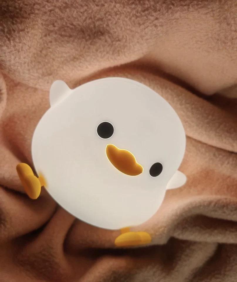 Doudou Duck Silicone Night Light: Children's Bedroom Sleep Aid & Valentine's/Birthday Gift