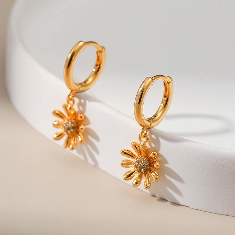 Women Fashion Sweet Daisy Design Inlaid Zircon Gold Plated Huggie Hoop Earrings
